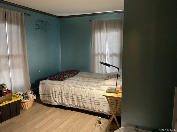 531 Boxwood Drive, Shirley NY 11967