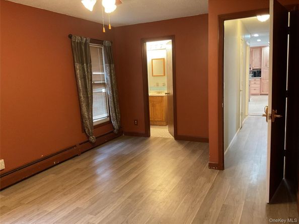 531 Boxwood Drive, Shirley NY 11967