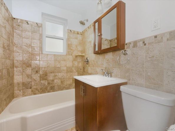 275 Maple Avenue B 1, Rockville Centre NY 11570