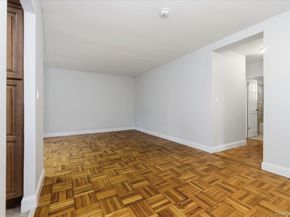 275 Maple Avenue B 1, Rockville Centre NY 11570