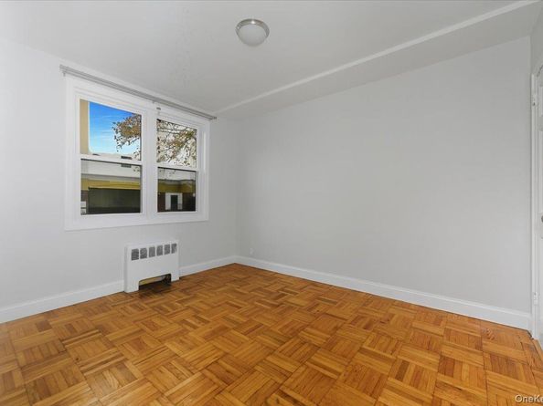 275 Maple Avenue B 1, Rockville Centre NY 11570