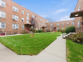 275 Maple Avenue B 1, Rockville Centre NY 11570