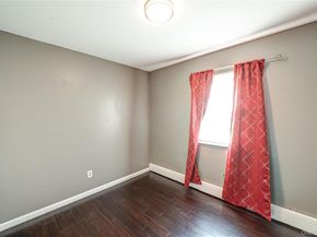 27 MANCHESTER Road, Huntington NY 11743