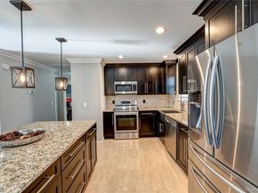 27 MANCHESTER Road, Huntington NY 11743