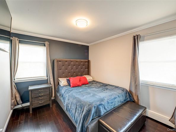 27 MANCHESTER Road, Huntington NY 11743