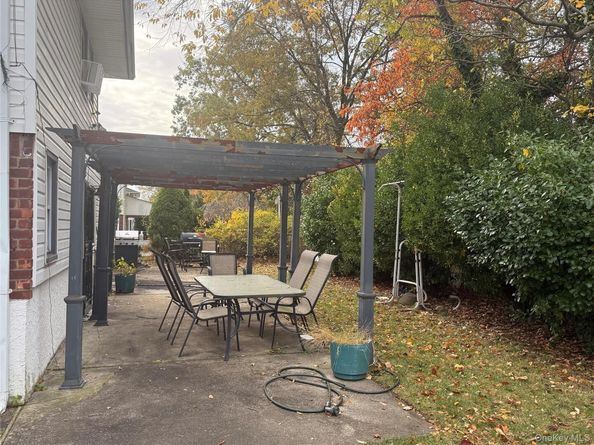 89 Osborne Road, West Hempstead NY 11552