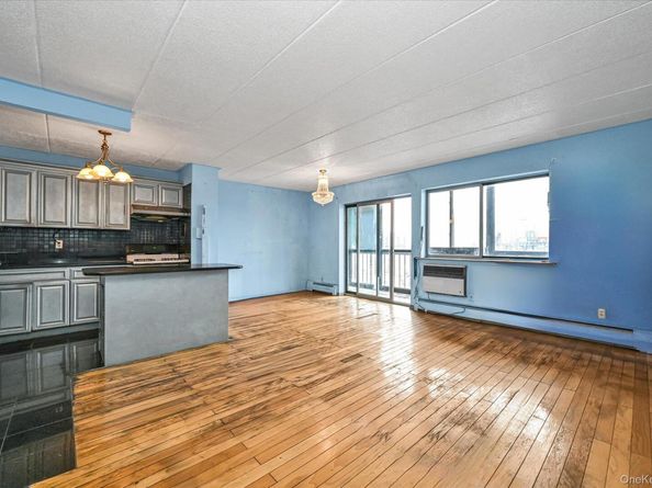 136-75 37th Avenue PH B, Flushing NY 11354