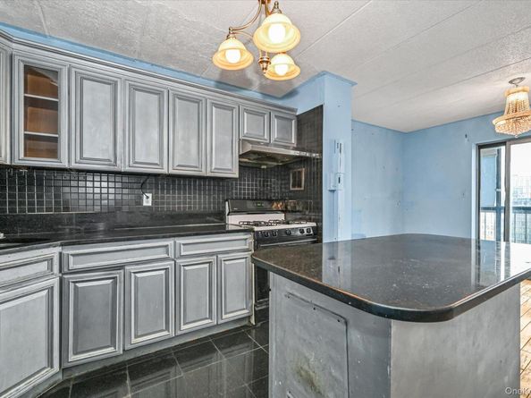 136-75 37th Avenue PH B, Flushing NY 11354