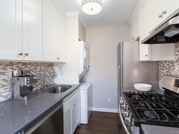 163-62 Willets Point Boulevard Upper, Whitestone NY 11357