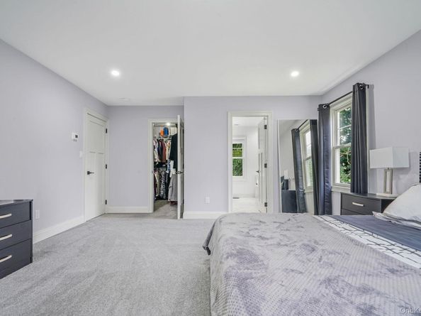 120 4th Street, Saint James NY 11780