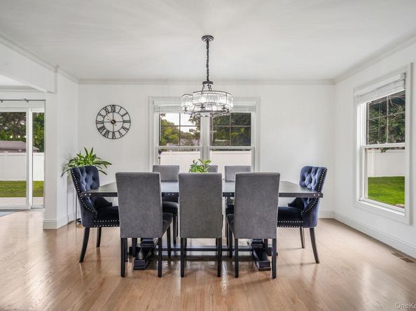 120 4th Street, Saint James NY 11780