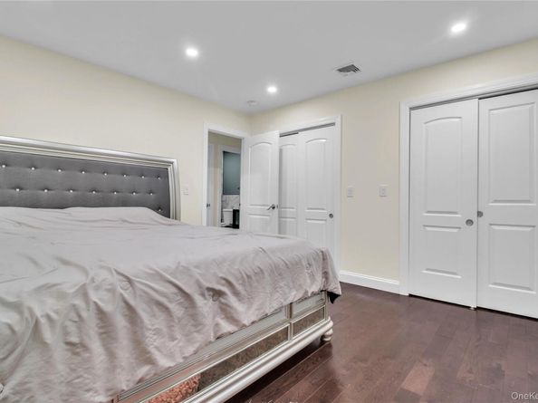 858 Prescott Street, Valley Stream NY 11580