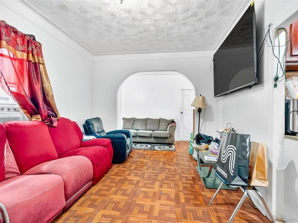 1052 Evergreen Avenue, Bronx NY 10472