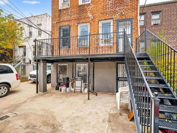 1052 Evergreen Avenue, Bronx NY 10472