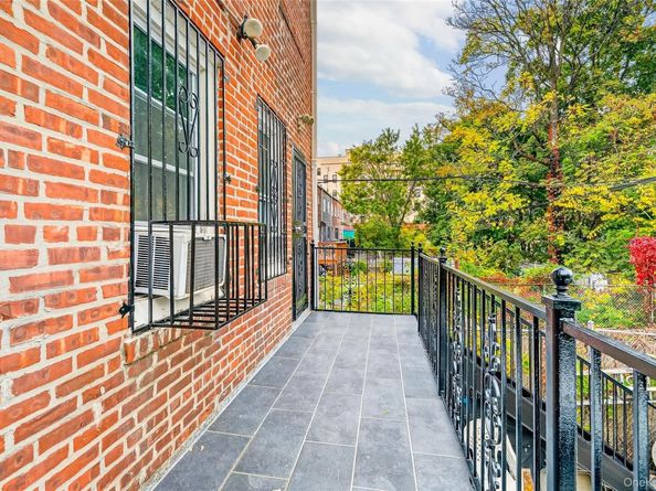 1052 Evergreen Avenue, Bronx NY 10472