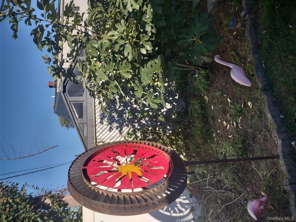 19 Curve Lane, Levittown NY 11756