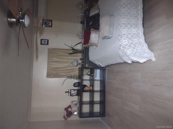 19 Curve Lane, Levittown NY 11756