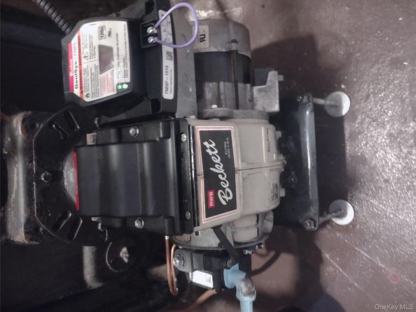 19 Curve Lane, Levittown NY 11756