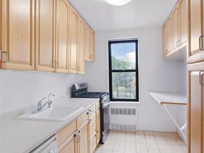 224-24 Union Turnpike 6G, Oakland Gardens NY 11364