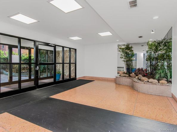 2165 Matthews Avenue 4A, Bronx NY 10462