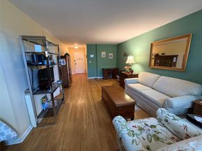 76 DeHaven Drive 3M, Yonkers NY 10703