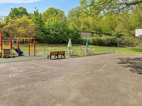 76 DeHaven Drive 3M, Yonkers NY 10703