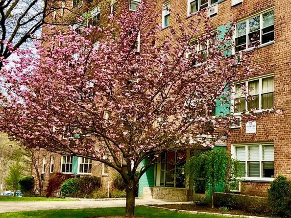 76 DeHaven Drive 3M, Yonkers NY 10703