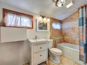 14 Urn Court, Brentwood NY 11717