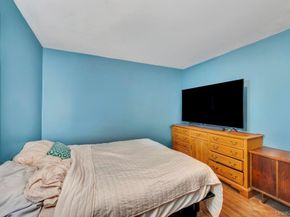 14 Urn Court, Brentwood NY 11717