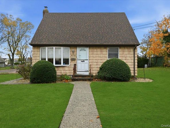979 Merillon Avenue, Westbury NY 11590