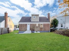 15 Circle Drive, Hempstead NY 11550