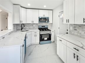 15 Circle Drive, Hempstead NY 11550