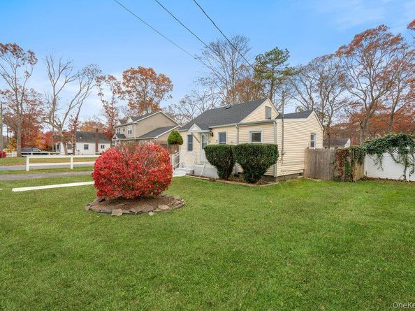 42 Mayfield Drive, Mastic Beach NY 11951