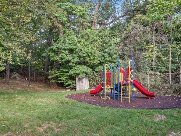 356 Central Park Avenue E10, Scarsdale NY 10583