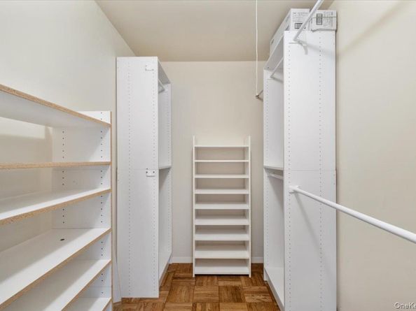 356 Central Park Avenue E10, Scarsdale NY 10583