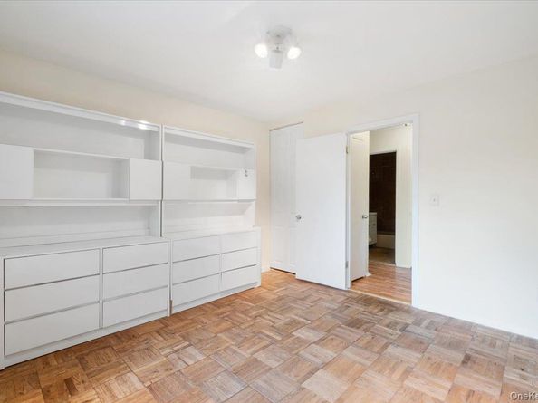 356 Central Park Avenue E10, Scarsdale NY 10583