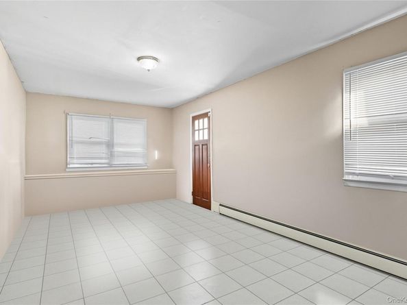 131 S 5th Street, Bethpage NY 11714