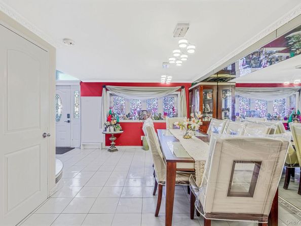 287 Clearmeadow Drive, East Meadow NY 11554