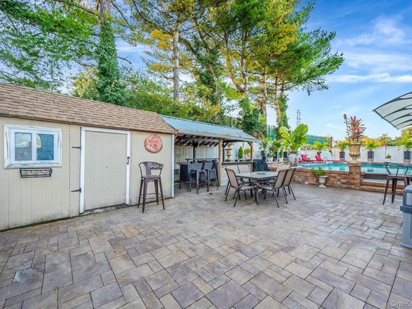 287 Clearmeadow Drive, East Meadow NY 11554