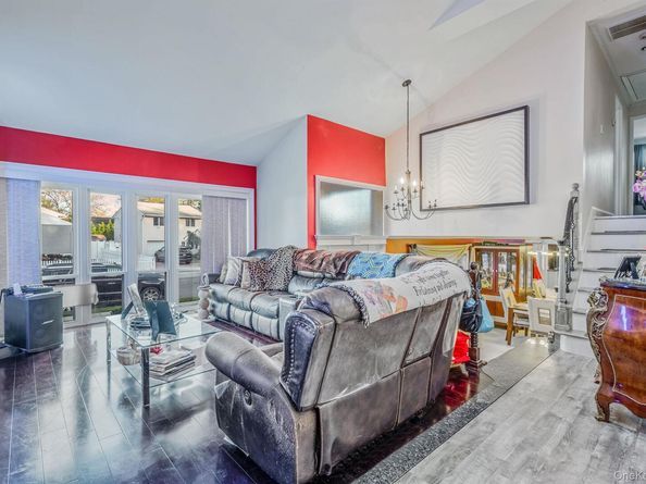 287 Clearmeadow Drive, East Meadow NY 11554