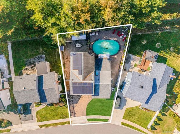 287 Clearmeadow Drive, East Meadow NY 11554