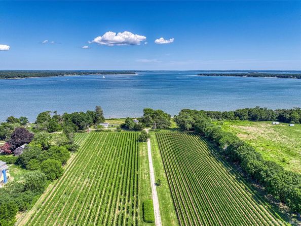 59600 Main Road, Southold NY 11971