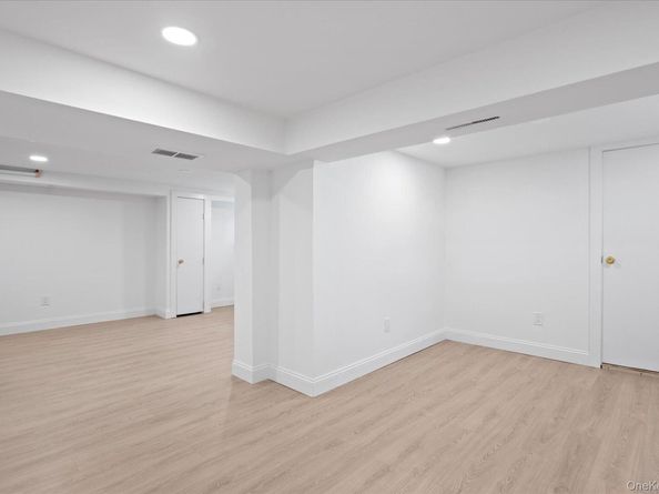 227 Warren Street, Uniondale NY 11553