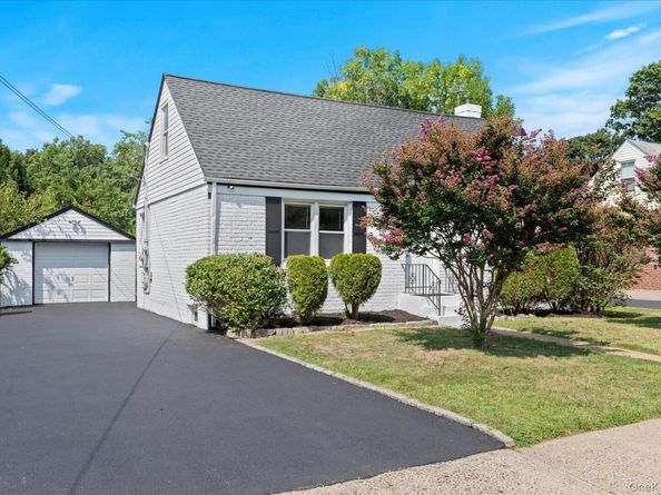227 Warren Street, Uniondale NY 11553
