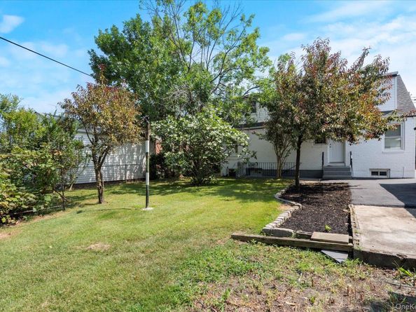 227 Warren Street, Uniondale NY 11553