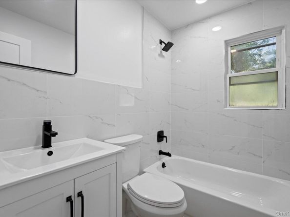 227 Warren Street, Uniondale NY 11553