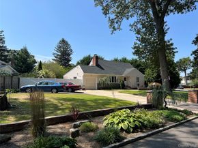 532 Lafayette Road, West Babylon NY 11704