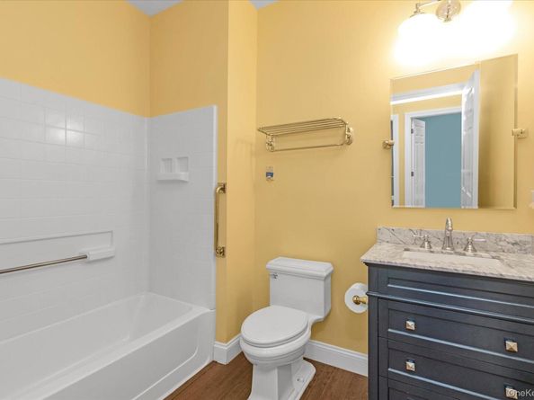 43 Miro Place, Port Washington NY 11050