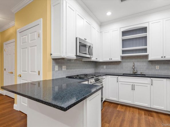 43 Miro Place, Port Washington NY 11050
