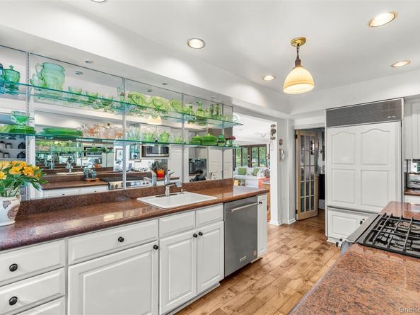 14 W Meadow Lane Extension, Stony Brook NY 11790